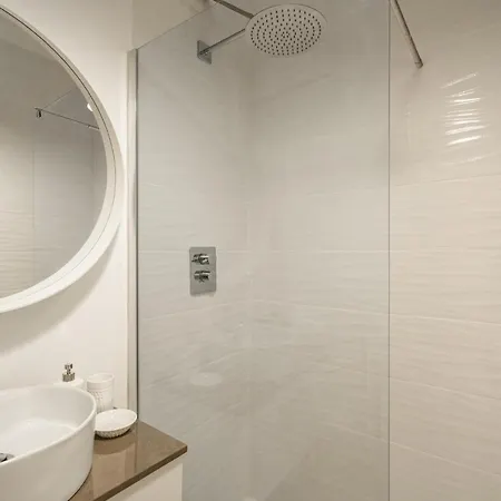Akicity Anjos Rose Apartment